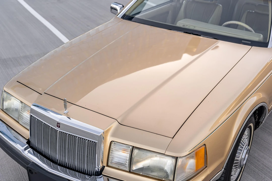 1984 Lincoln Continental Mark VII - Image 16 of 31