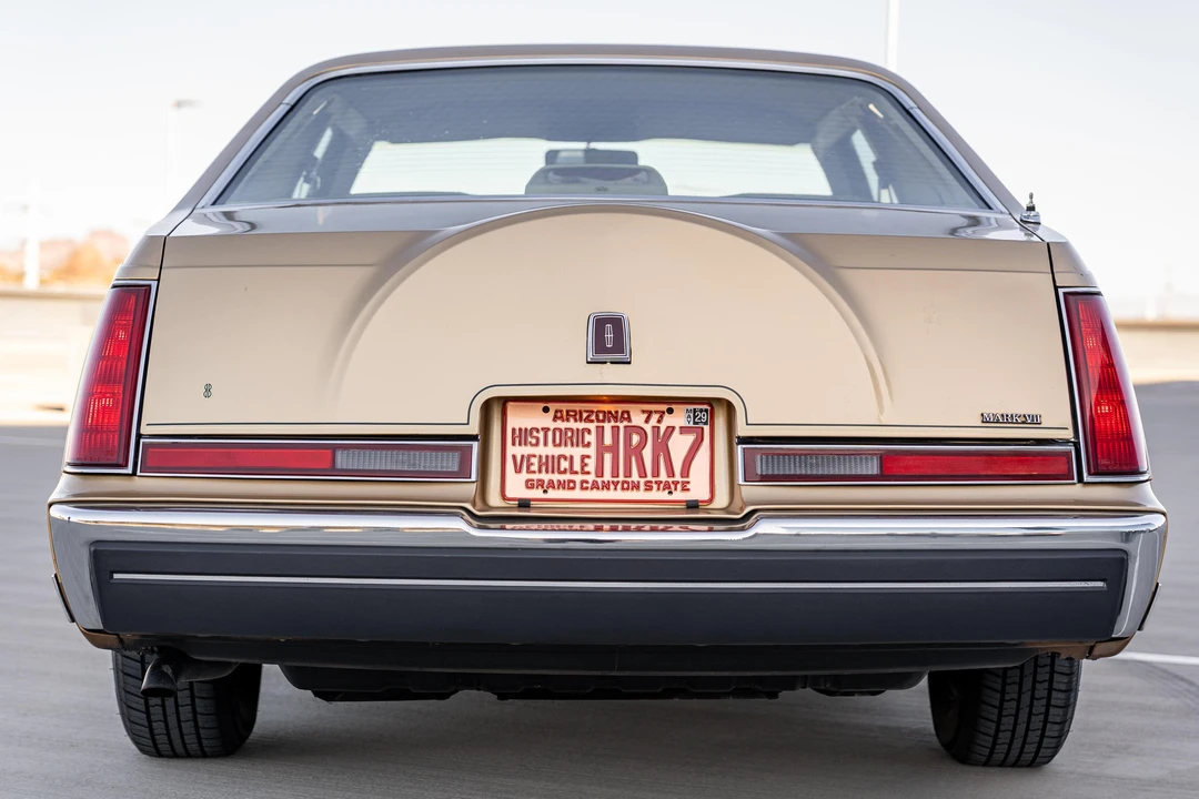 1984 Lincoln Continental Mark VII - Image 9 of 31