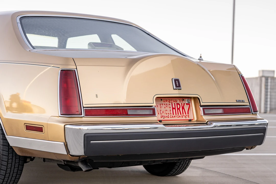 1984 Lincoln Continental Mark VII - Image 25 of 31