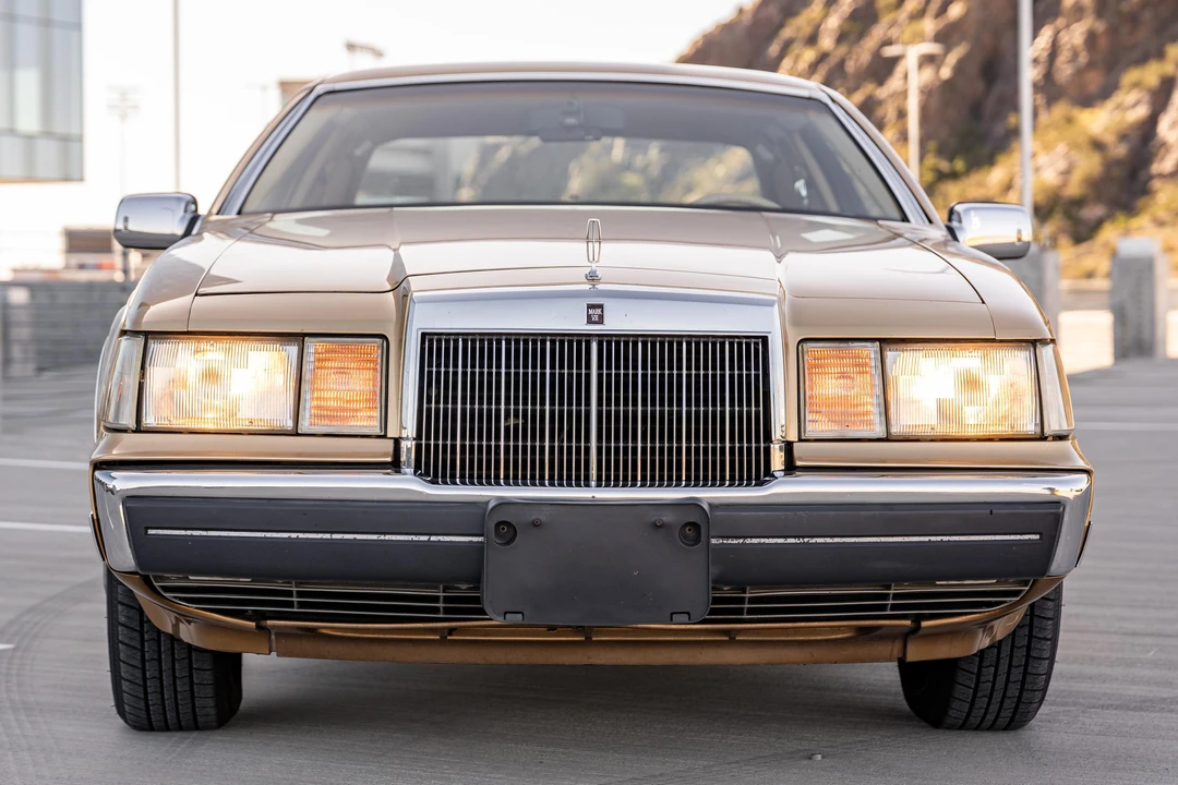 1984 Lincoln Continental Mark VII - Image 6 of 31