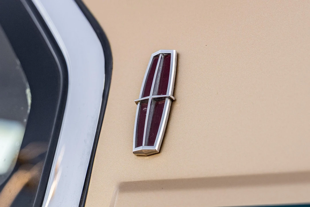1984 Lincoln Continental Mark VII - Image 23 of 31