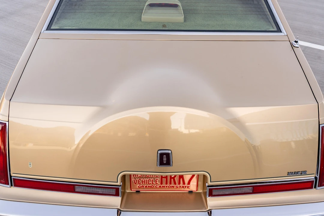 1984 Lincoln Continental Mark VII - Image 27 of 31