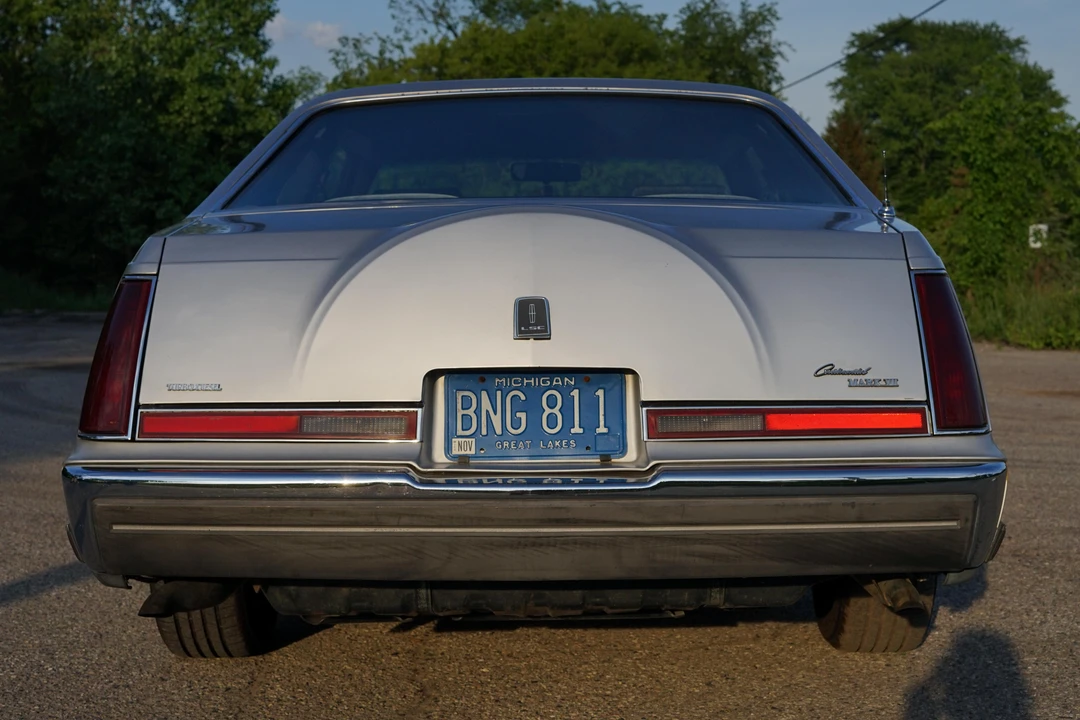 1984 Lincoln Continental Mark VII - Image 5 of 5