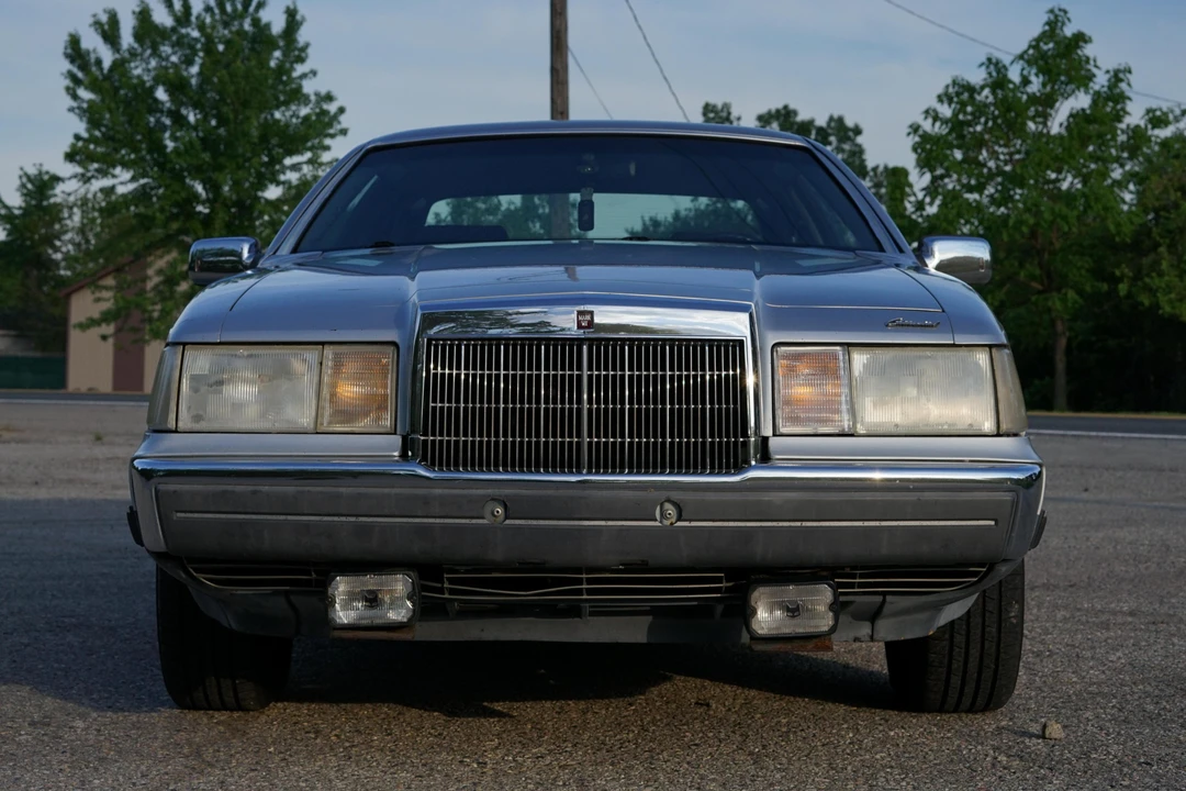 1984 Lincoln Continental Mark VII - Image 2 of 5