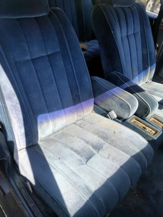 1984 Lincoln Continental 7th Gen - Image 6 of 13
