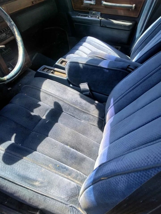 1984 Lincoln Continental 7th Gen - Image 8 of 13
