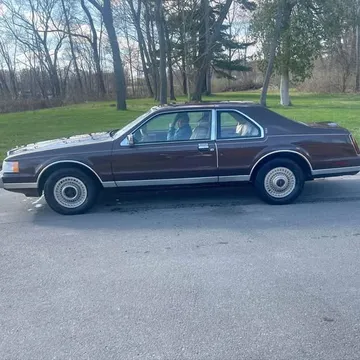 1984 Lincoln Mark VII Gianni Versace