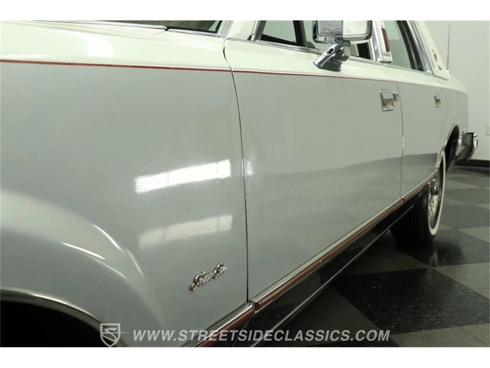 1984 Lincoln Town Car - Image 22 of 31