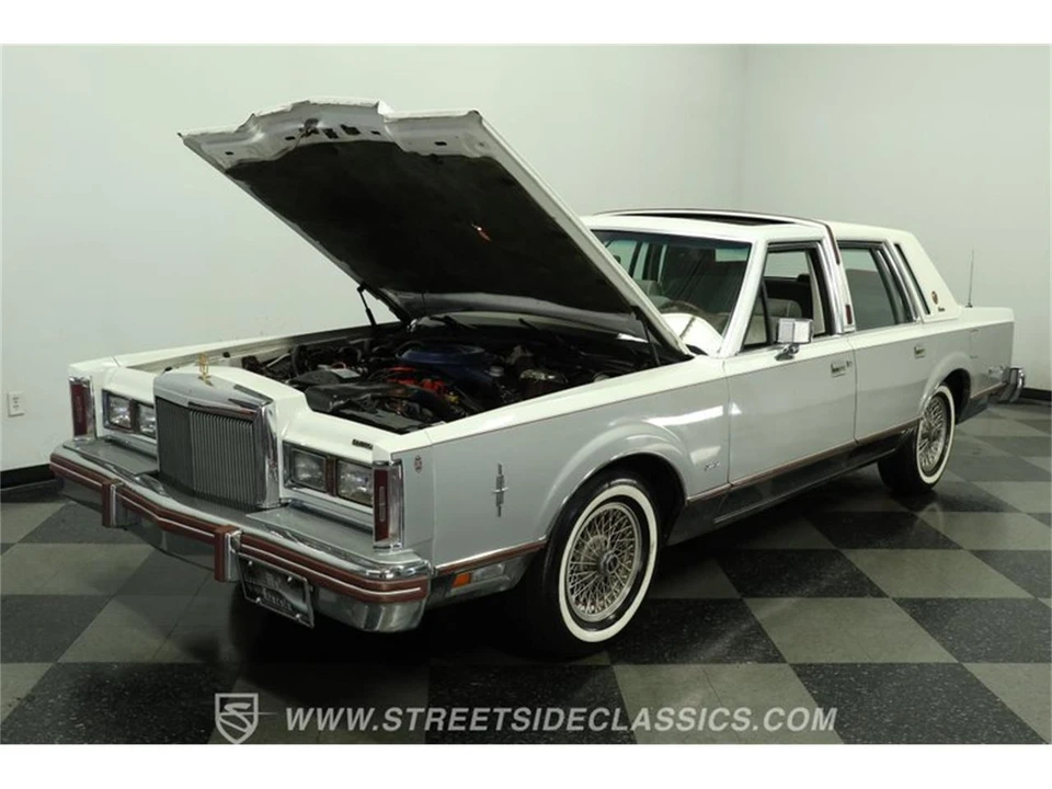 1984 Lincoln Town Car - Image 30 of 31