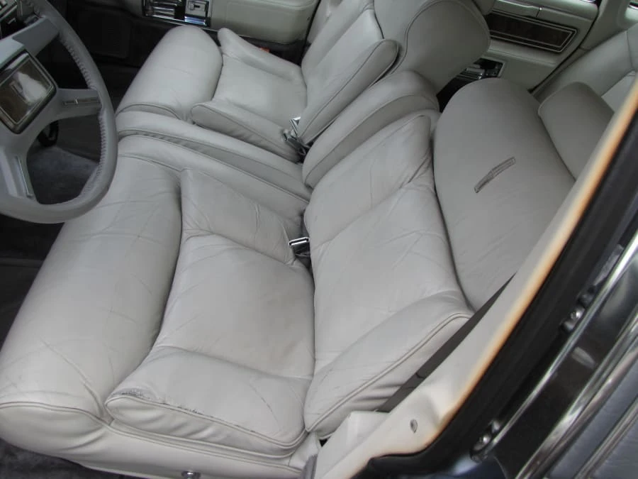 1984 Lincoln Town Car - Image 3 of 9