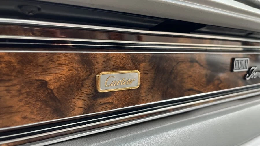 1984 Lincoln Town Car - Image 10 of 17