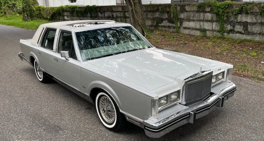 1984 Lincoln Town Car - Image 16 of 17