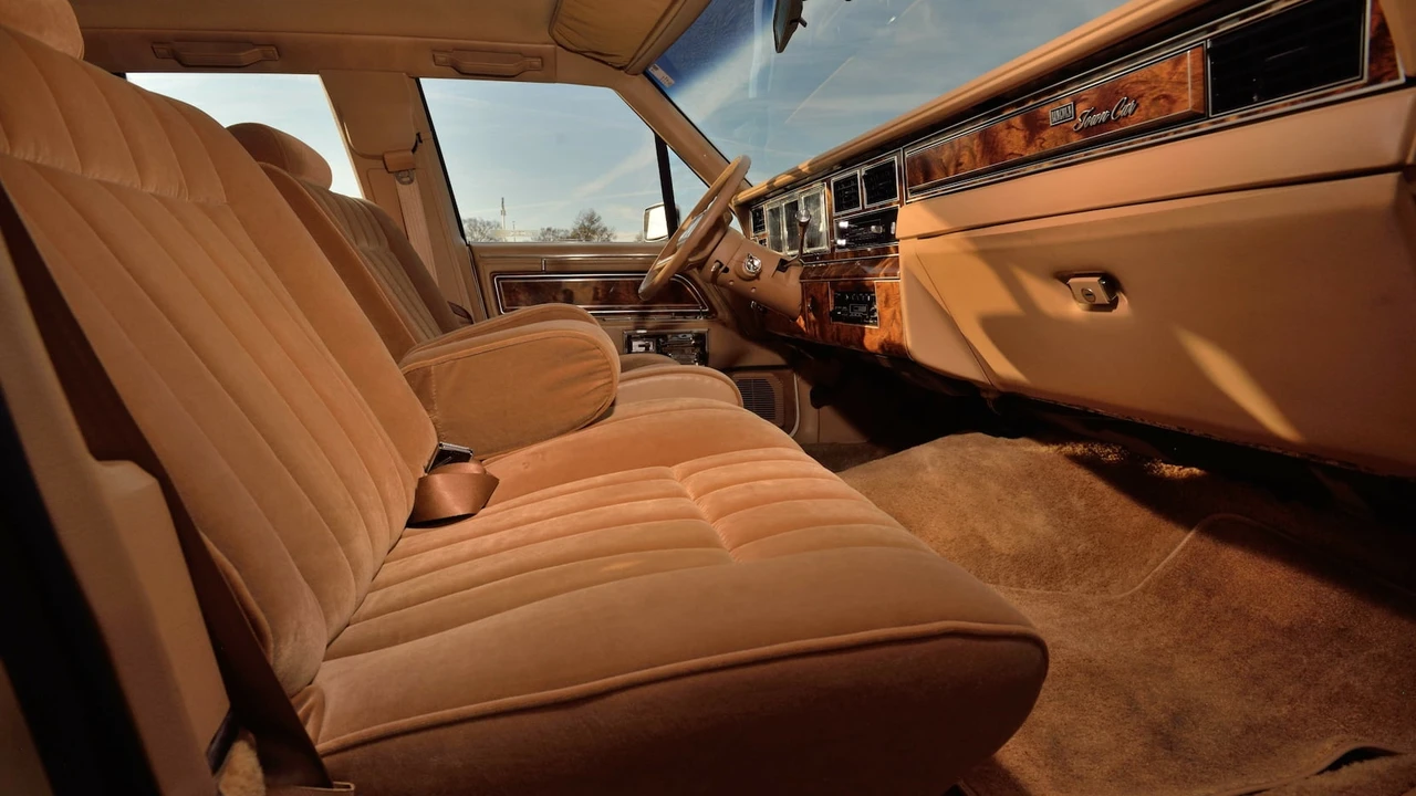 1984 Lincoln Town Car - Image 5 of 30