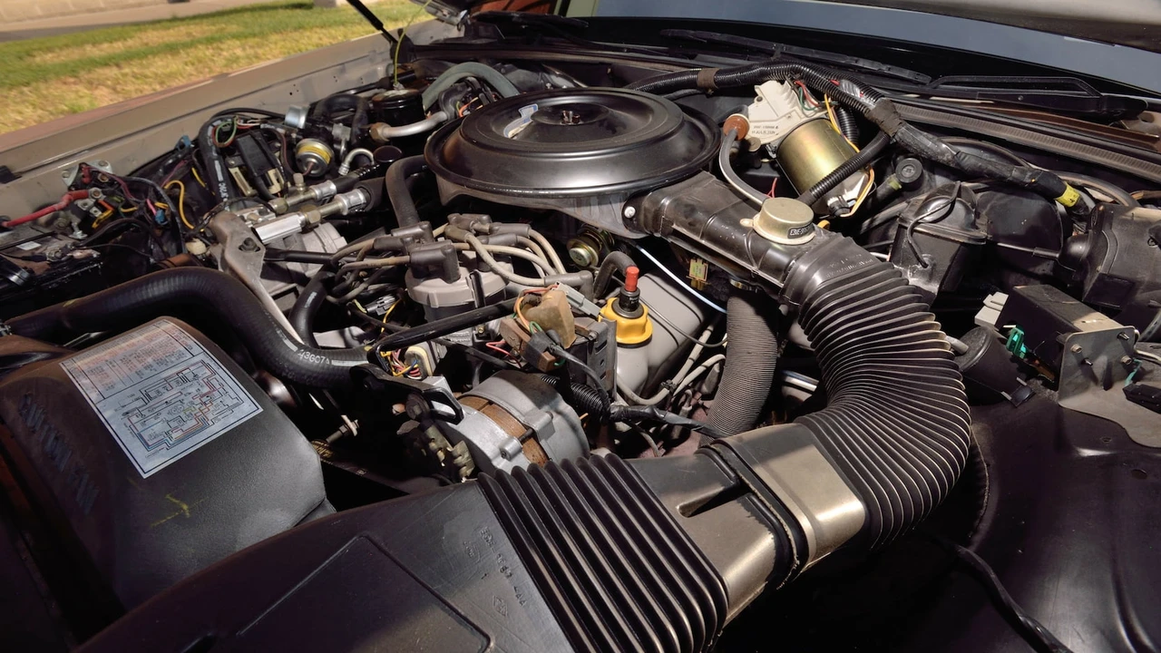 1984 Lincoln Town Car - Image 6 of 30
