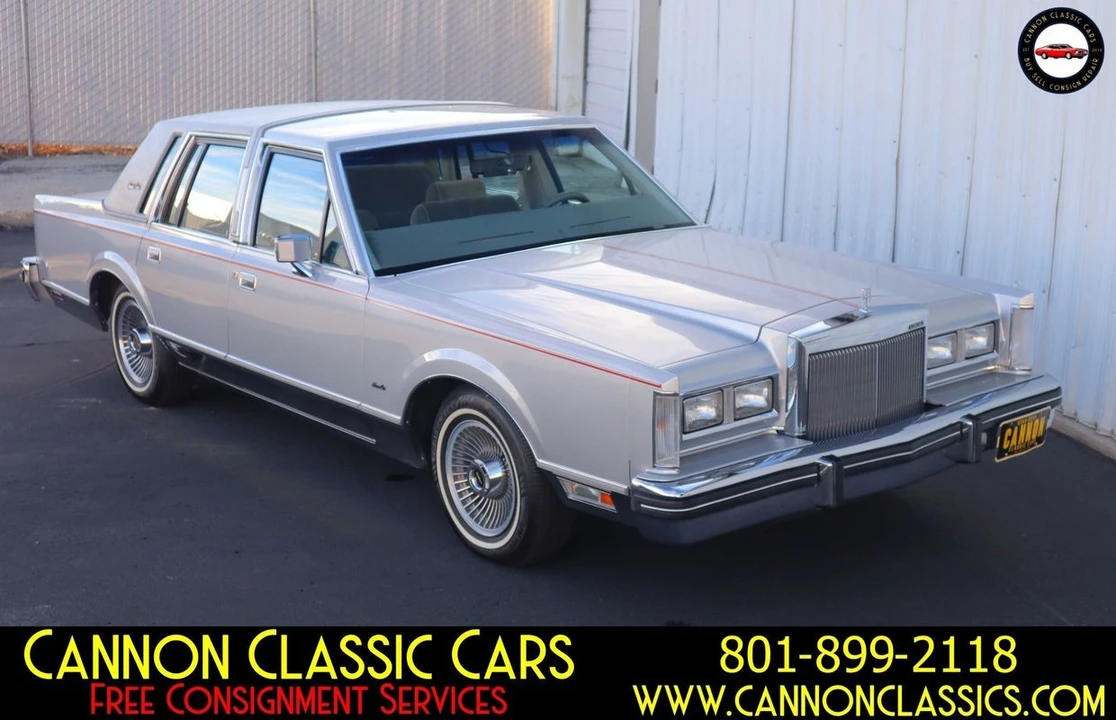 1984 Lincoln Town Car - Image 7 of 31