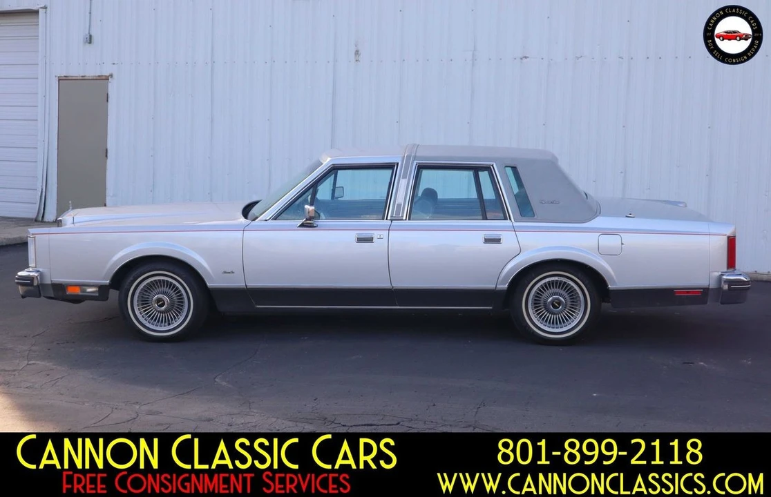 1984 Lincoln Town Car - Image 3 of 31