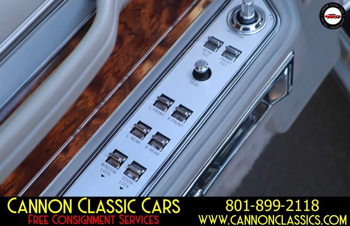 1984 Lincoln Town Car - Image 21 of 31
