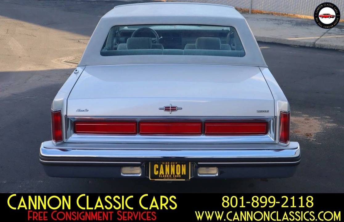 1984 Lincoln Town Car - Image 13 of 31