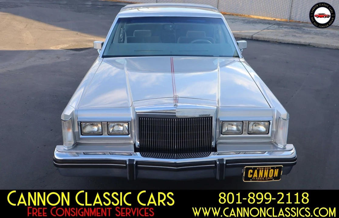 1984 Lincoln Town Car - Image 6 of 21