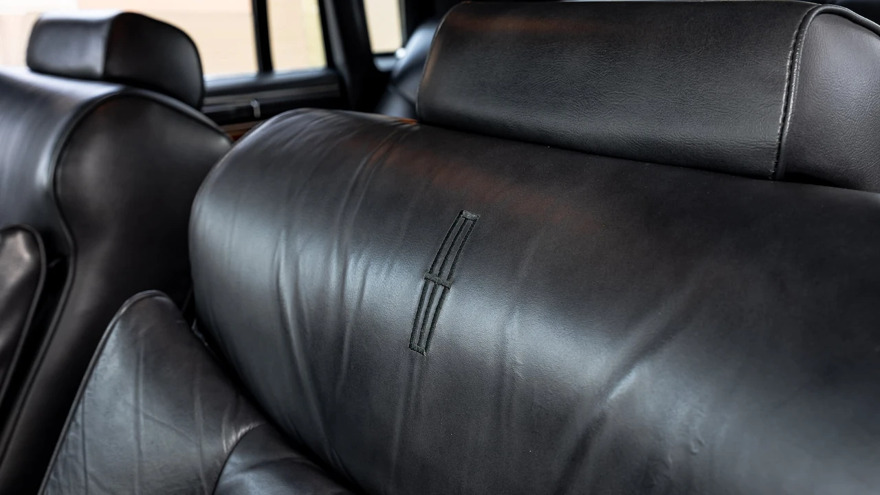 1984 Lincoln Town Car - Image 23 of 31