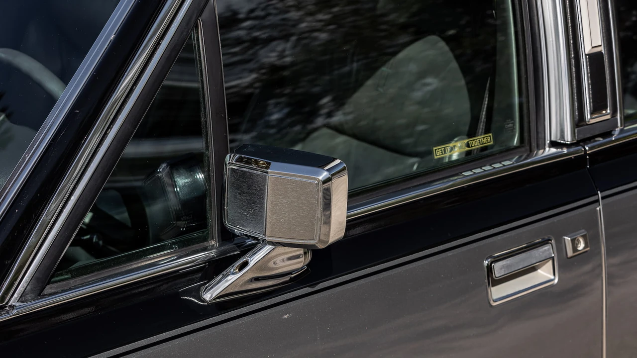 1984 Lincoln Town Car - Image 25 of 31