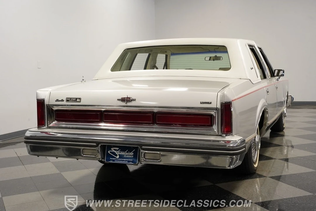 1984 Lincoln Town Car - Image 12 of 12