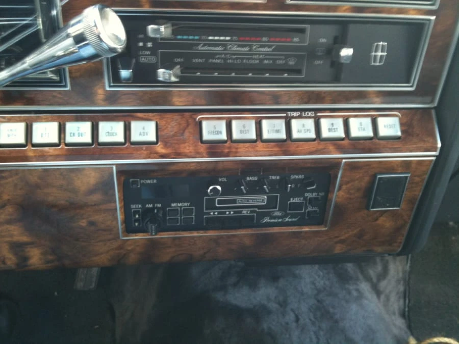 1984 Lincoln Town Car - Image 2 of 5