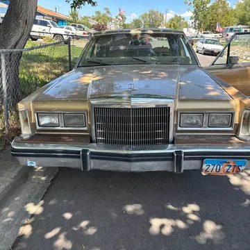 1984 Lincoln Town Car Signature Series