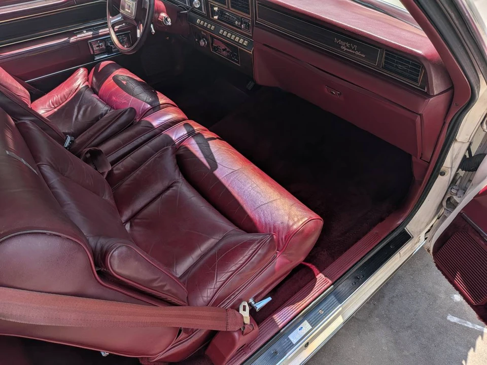 1984 Lincoln Continental Mark VII - Image 18 of 22