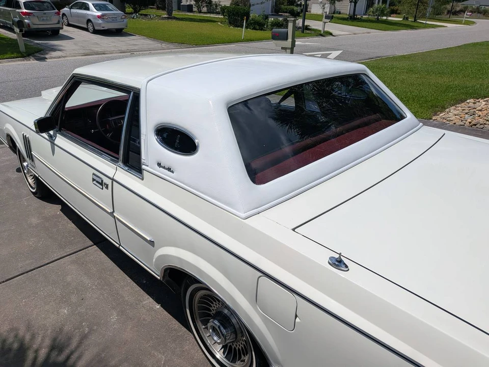 1984 Lincoln Continental Mark VII - Image 8 of 22