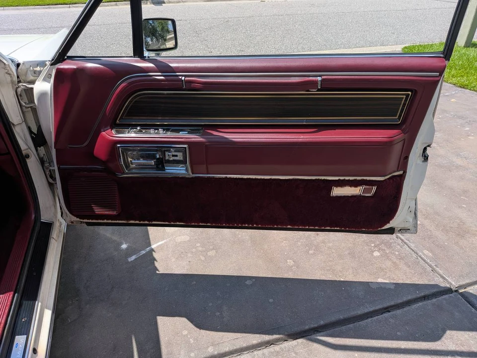 1984 Lincoln Continental Mark VII - Image 15 of 22