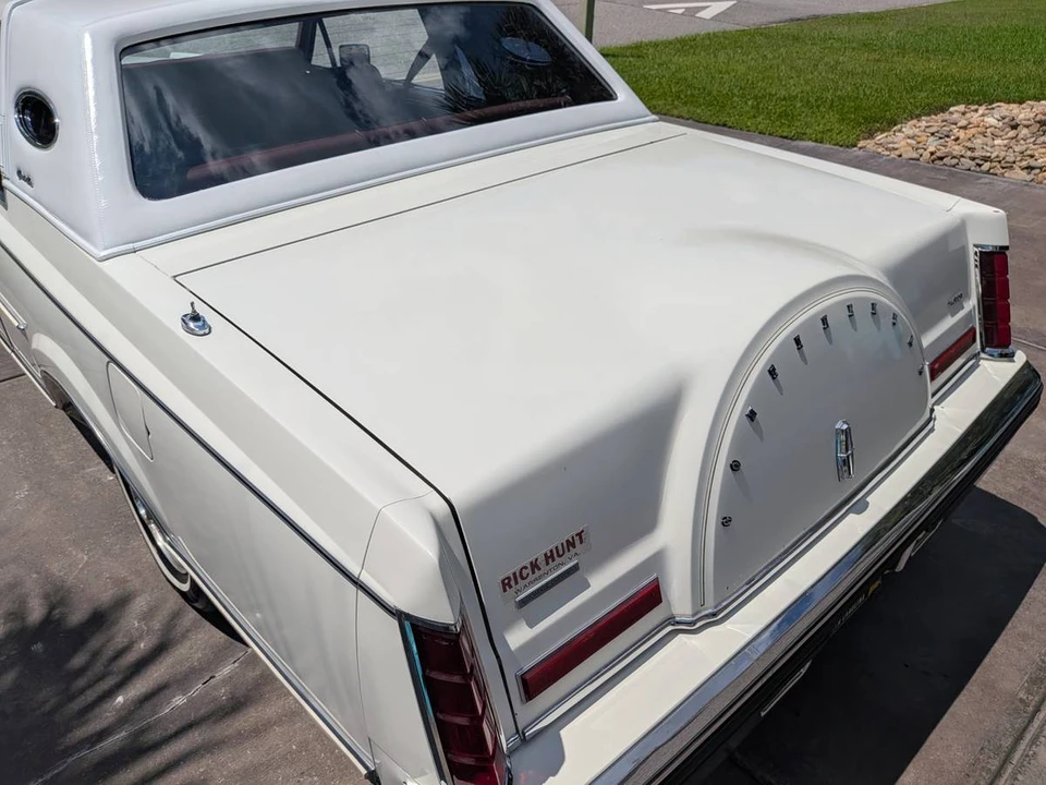 1984 Lincoln Continental Mark VII - Image 11 of 22