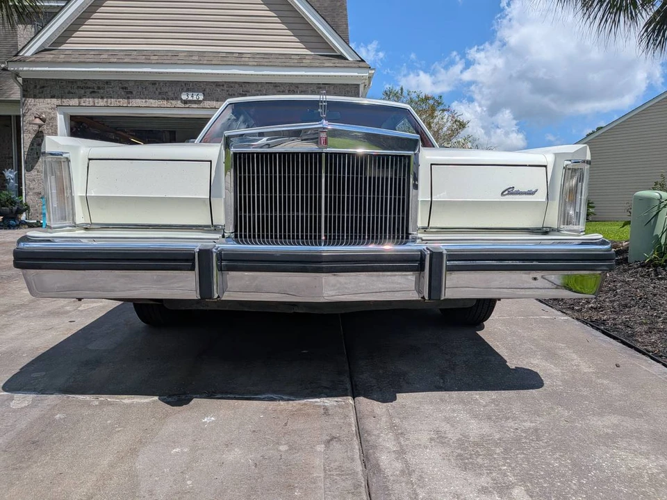 1984 Lincoln Continental Mark VII - Image 3 of 22