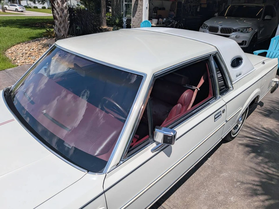 1984 Lincoln Continental Mark VII - Image 10 of 22
