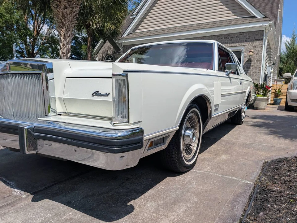 1984 Lincoln Continental Mark VII - Image 6 of 22