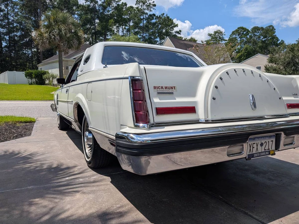 1984 Lincoln Continental Mark VII - Image 12 of 22