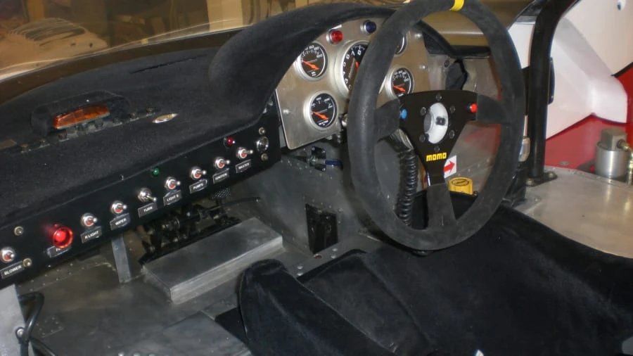 1984 Lola - Image 2 of 6