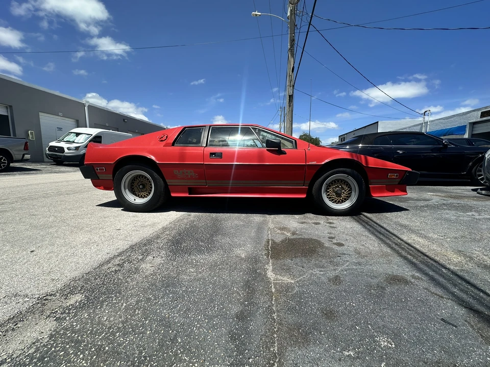 1984 Lotus Esprit Series 3 & Turbo - Image 10 of 31