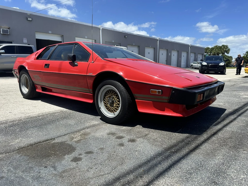 1984 Lotus Esprit Series 3 & Turbo - Image 6 of 31