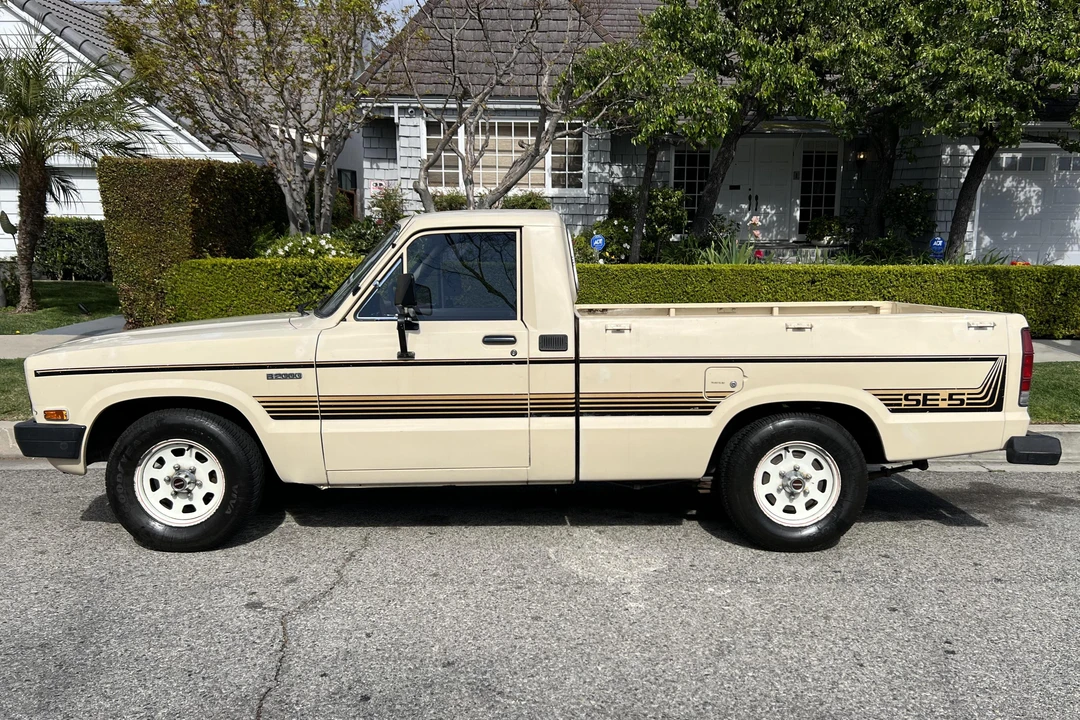 1984 Mazda B Series 3rd Gen - Image 4 of 31