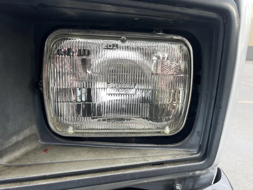 1984 Mazda B Series 3rd Gen - Image 11 of 31