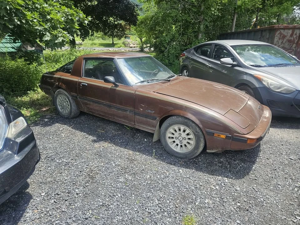 1984 Mazda RX-7 SA & FB - Image 2 of 9