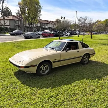 1984 Mazda RX-7 Coupe 2D