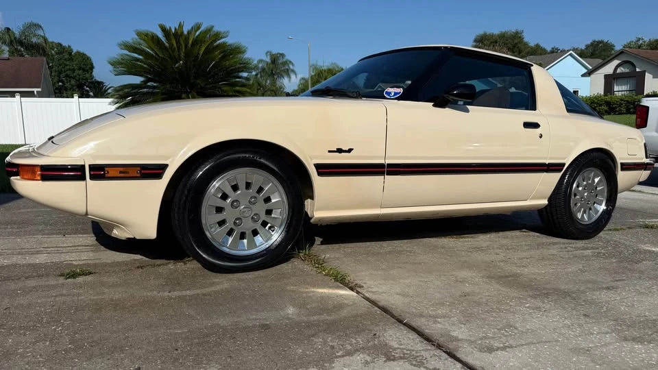 1984 Mazda RX-7 SA & FB - Image 7 of 10