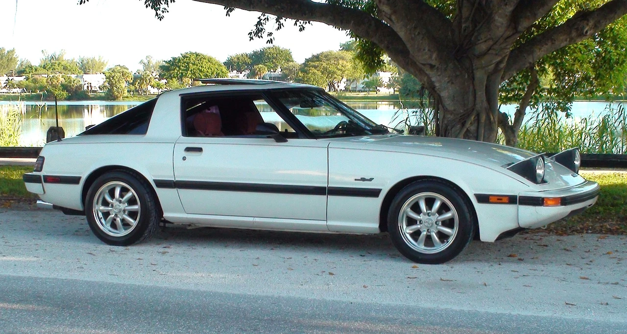 1984 Mazda RX-7 SA & FB - Image 2 of 31