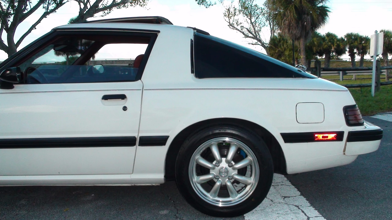1984 Mazda RX-7 SA & FB - Image 9 of 31