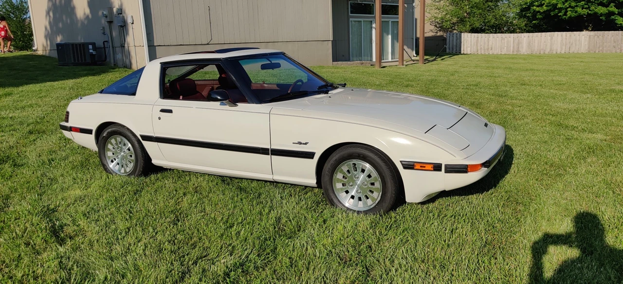 1984 Mazda RX-7 SA & FB - Image 9 of 31