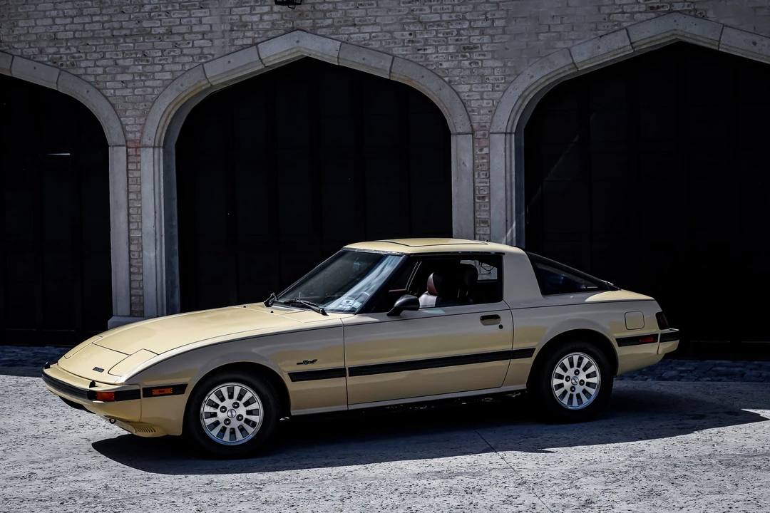1984 Mazda RX-7 SA & FB - Image 2 of 31