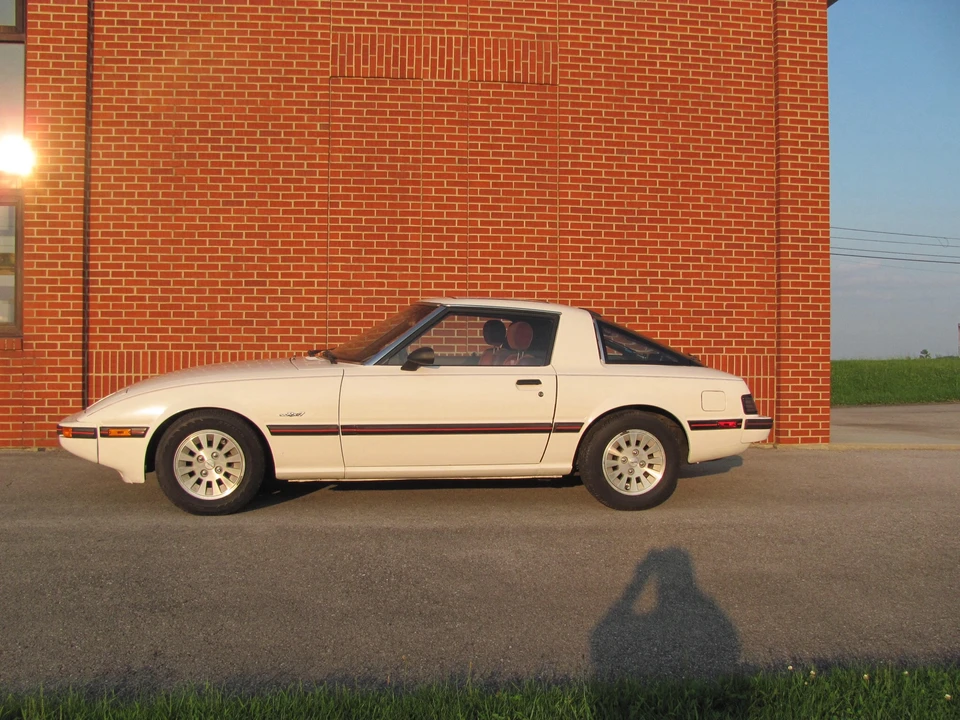 1984 Mazda RX-7 SA & FB - Image 9 of 31