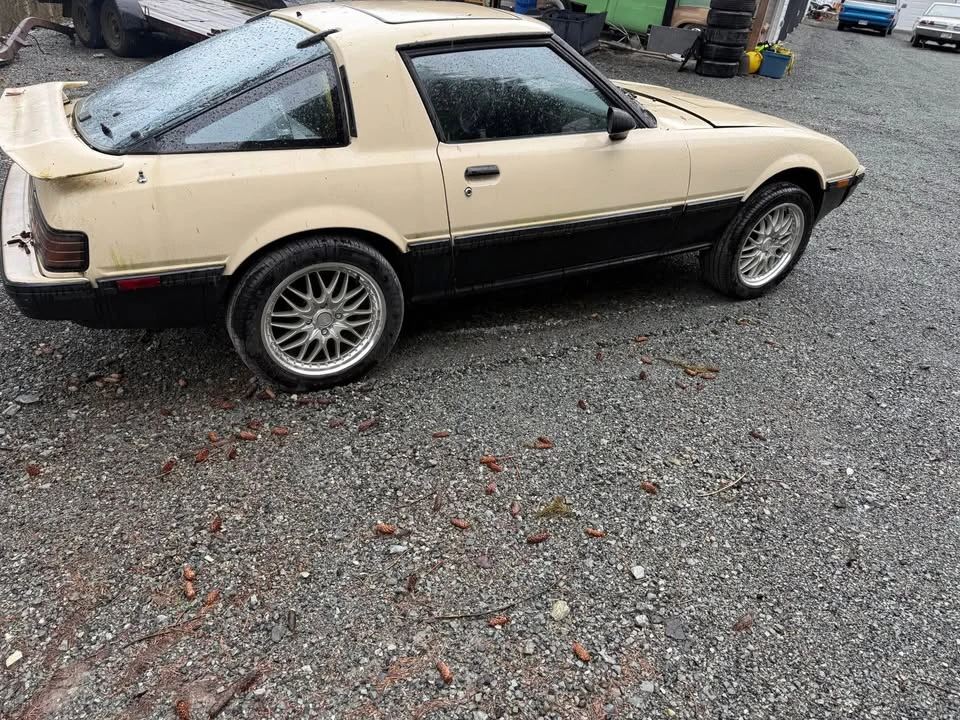 1984 Mazda - Image 4 of 9